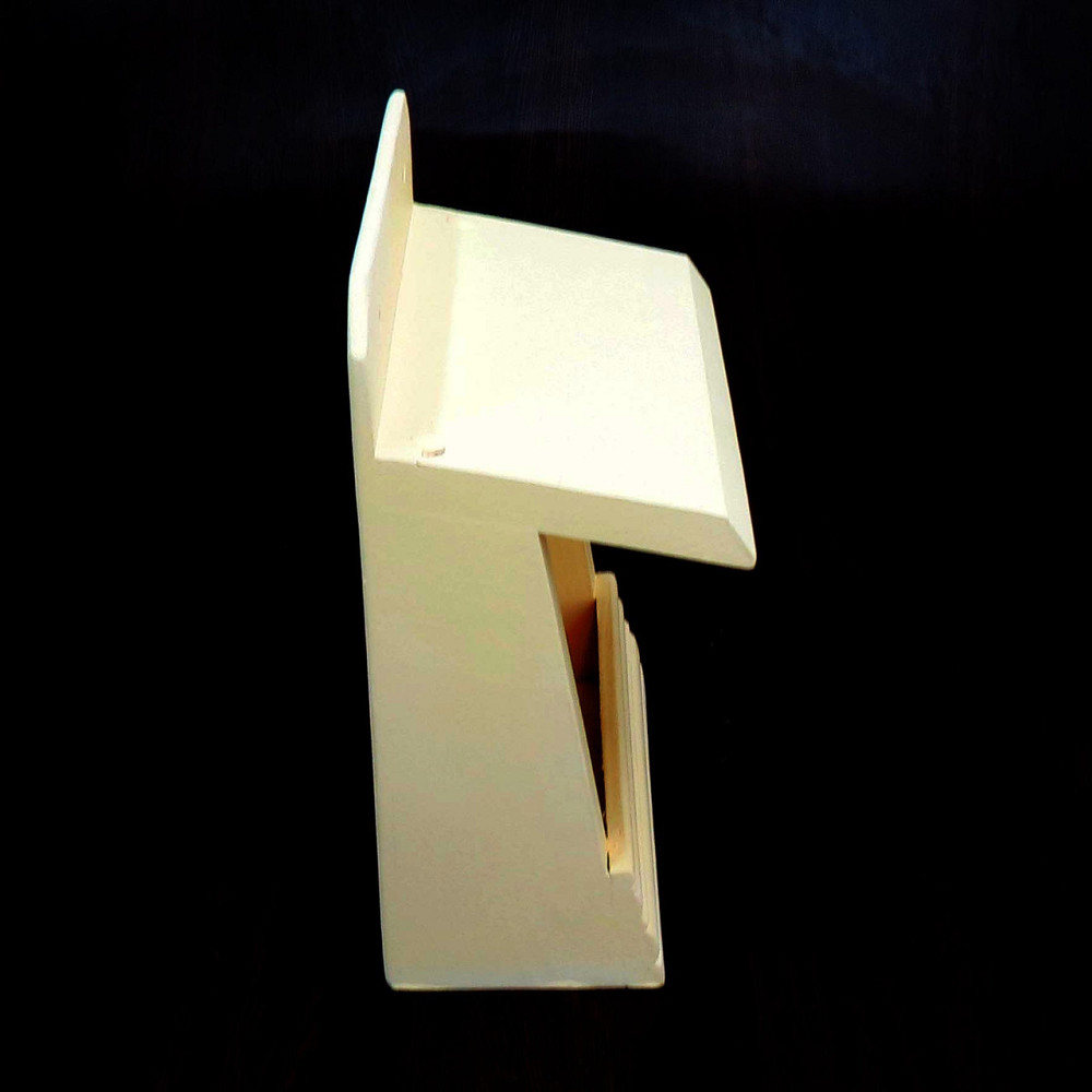 Кормушка садовая для птиц 