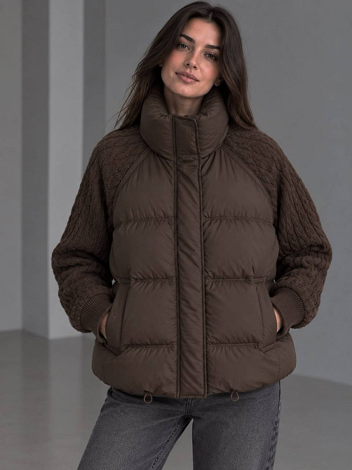 Куртка жіноча YZY 30790 пуховик oversize з в’язаними рукавами демісезонна one size, коричневий, one size Київ - фото 7