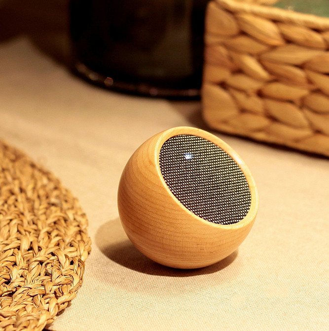 Блутуз-колонка 