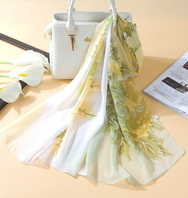 Женский шифоновый шарф на шею 145 на 48 см салатово-белый Киев - изображение 1