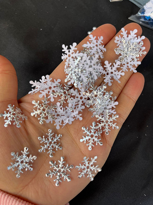 Новый год снежинки 300 штук 2 см серебристый Киев - изображение 2