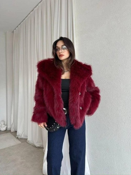 Женская стильная короткая шуба с большим воротником искусственный мех Бордовый, 46 Одесса - изображение 3