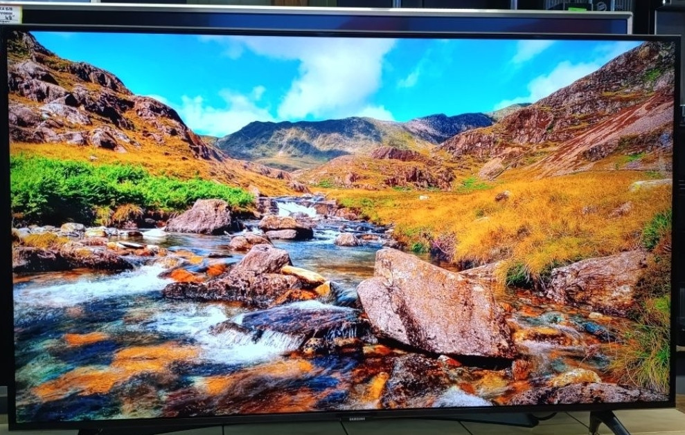 Телевизор Samsung 43