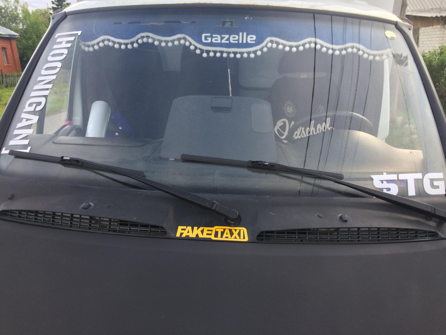 Наклейка на авто FakeTaxi Красная светоотражающая Киев - изображение 3