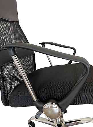 Офисное кресло руководителя Tehforward Ultra хром Tilt Черный Киев