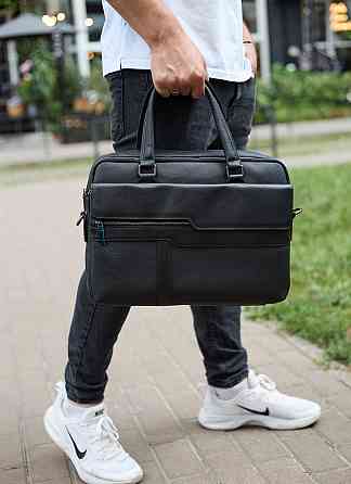 Чоловіча шкіряна ділова сумка чорного кольору Київ