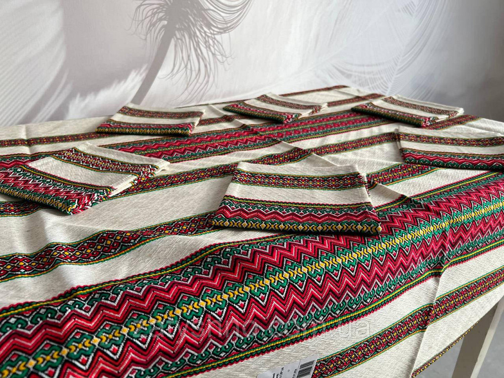 Вышитая скатерть с салфетками подарочная Киев - изображение 6