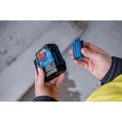 Лазерний нівелір Bosch GLL 12-22 G, до 12м, 0.3мм/м, чохол, 0.35кг (0.601.065.320) Вінниця