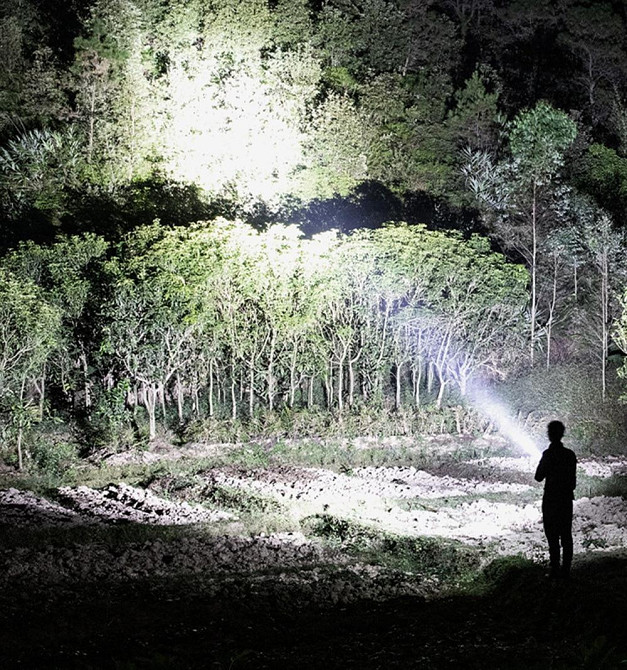 Ліхтар великий XHP50 3x 18650 8000мАг 20Вт AC Prof LED1098 Київ - фото 4