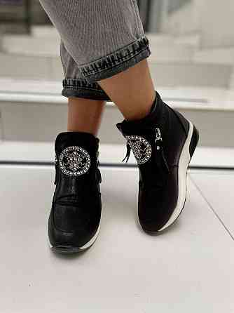 Черевики жіночі VEAGIA чорні еко-шкіра з напиленням висота 12см розмір 36 ( -6) Коломия