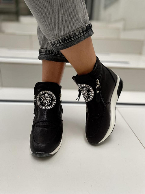 Черевики жіночі VEAGIA чорні еко-шкіра з напиленням висота 12см розмір 36 ( -6) Коломия - фото 5