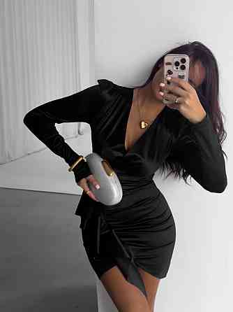 Жіноче привабливе мініплаття з драпіруванням із королівського атласу. Чорний, 46/48 Одеса