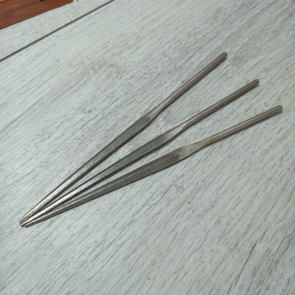 Надфіль алмазний тригранний - точний інструмент для обробки металу, кераміки, скла та каменю Харків - фото 1