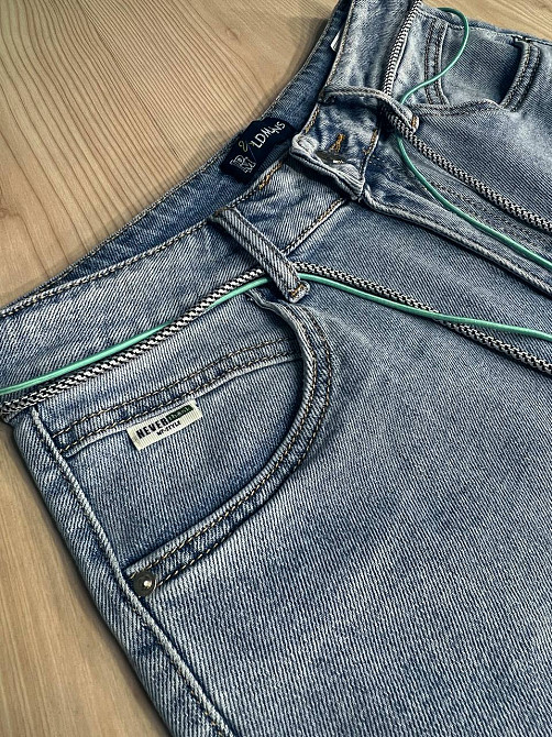 Шорты женские джинсовые LDM 0223 бермуды с поясом-шнурком голубые, голубой, 33, 33, 90 см, 124 см Киев - изображение 15