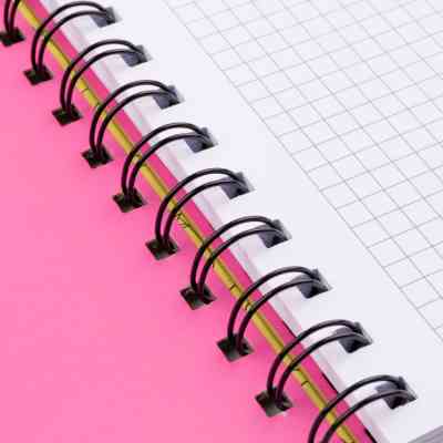 Блокнот Yes А5 80 аркушів на cпіралі з резинкою Hey Helly клітинка (151837) Вінниця