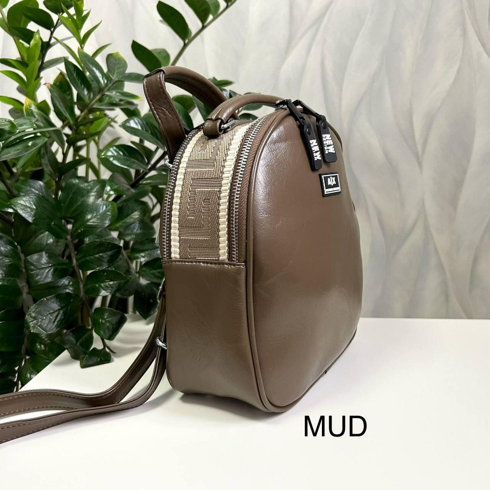 Брендовая женская сумка-рюкзак. Женская сумка рюкзак маленькая через плечо. Киев - изображение 3