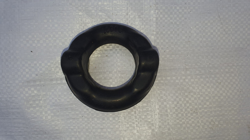 Кронштейн кріплення вихлопної системи BMW. 18211712838. Харків - фото 1