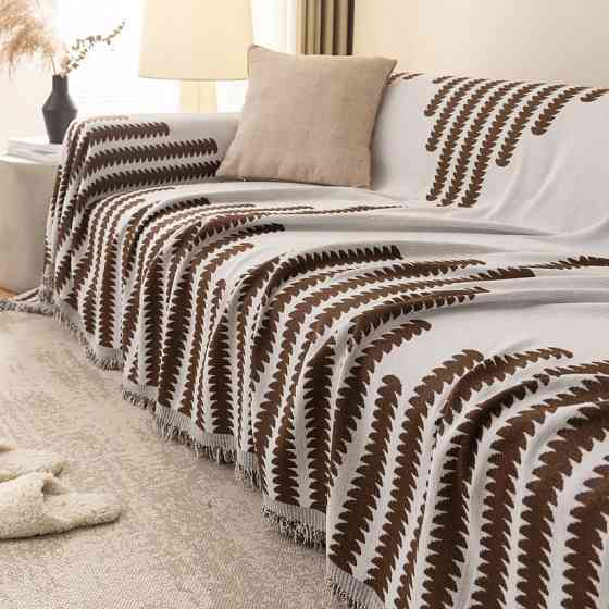 Плед покрывало для дивана и кровати,чехол накидка для мягкой мебели 180х230 см,бело-коричневый с узором Каменец-Подольский