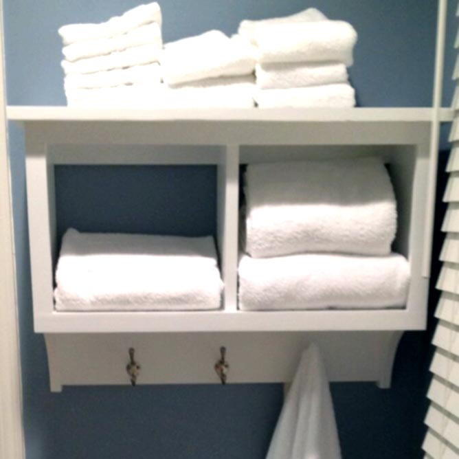 Полка для ванной 