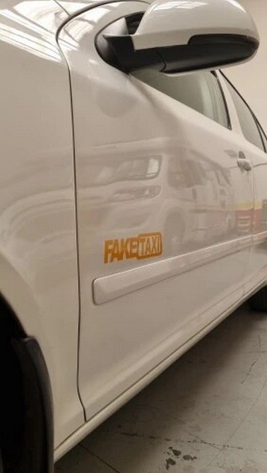 Наклейка на авто FakeTaxi Червона, Чорна, Біла Київ - фото 5
