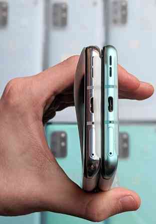 Смартфон One Plus 8T 12/256Gb Lunar Silver /Aguamarine Green Київ