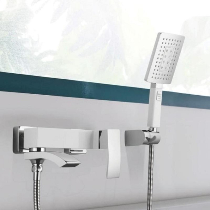 Змішувач для ванни з поворотним виливом, з душовим гарнітуром Qtap Swan Cascada QTSWA260CRM45565 Chrome Харків - фото 8