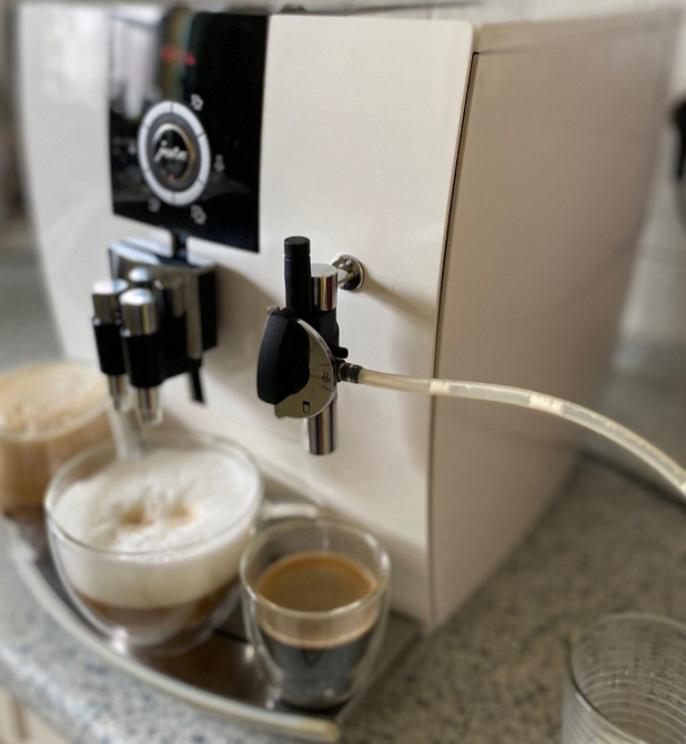 Кофемашина Jura Impressa J5 Швейцария Киев - изображение 4