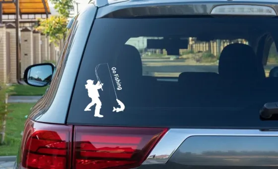 Наклейка на авто Рыбак с щукой Белая светоотражающая Киев