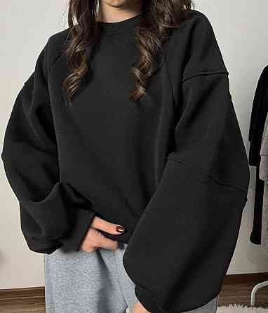 Жіночий теплий оверсайз світшот тринитка на флісі Чорний Одеса