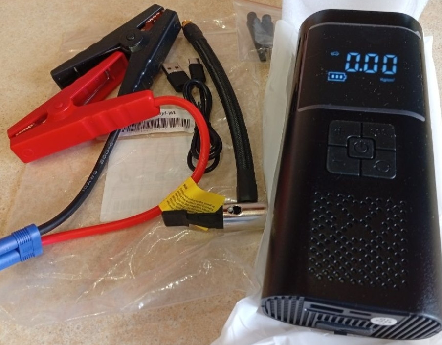 Бустер 4 в 1. Пусковий+бездротовий насос+павербанк+ліхтар 8800 мАг. Киев - изображение 5