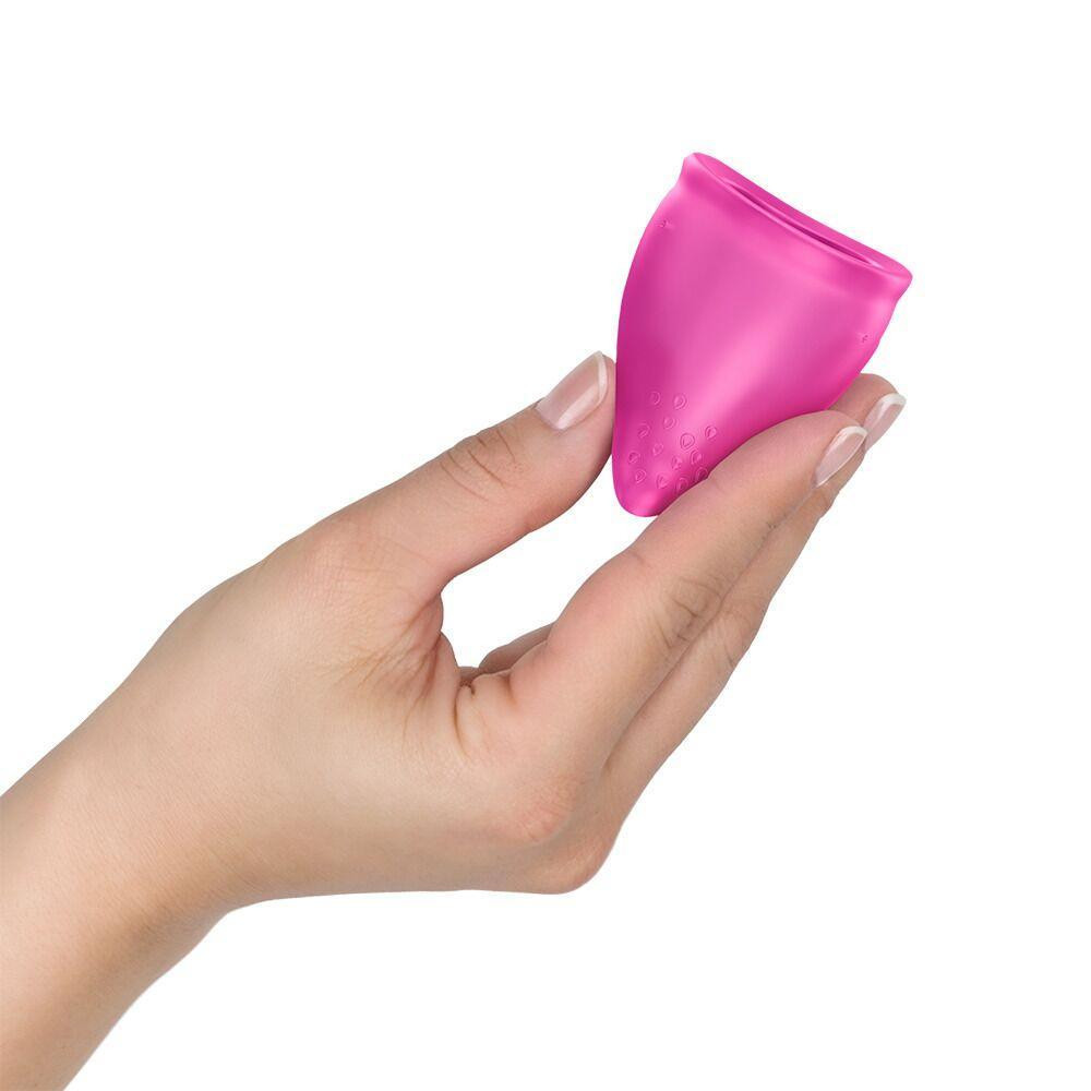 Менструальная чаша Fun Factory FUN CUP SIZE B Magenta, многоразовая, диаметр 4,3 см, объем 30 мл Sex Aura Киев - изображение 4