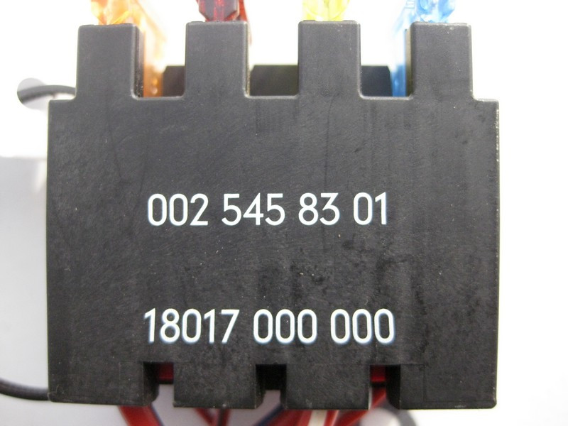 Mercedes-Benz  A0025458301 Блок запобіжників ML GLE W166 C292 GL GLS X166 SLK R170 E-Class W212 S212 Одесса - изображение 3