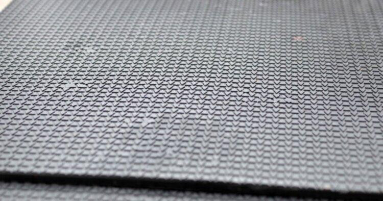 Комплект захисного покриття з резини під лавку штангу гантелі 1х1,5 м Спортивні покриття Київ - фото 5