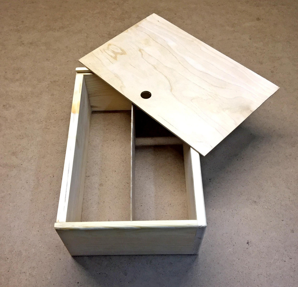 Подарочная коробка 