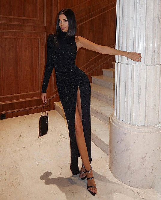 Женское привлекательное праздничное макси-платье из люрекса. 44/46 Одесса - изображение 5