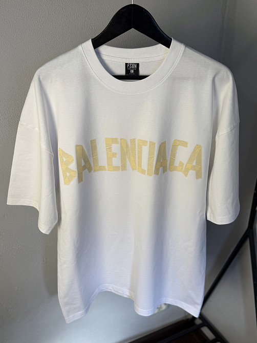 Футболка оверсайз біла з принтом Balenciaga Чернівці - фото 3