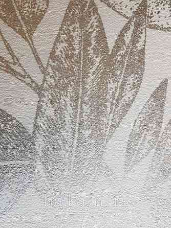 Вінілові шпалери на флізелін AS creation Attractive листя сріблястий металік на білому тлі Київ
