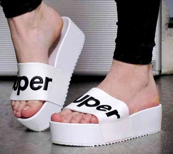 Шлёпанцы Тапочки Белые Сланцы на Танкетке Женские (размеры: 36,37,38,39,40,41) - 11-2 Днепр