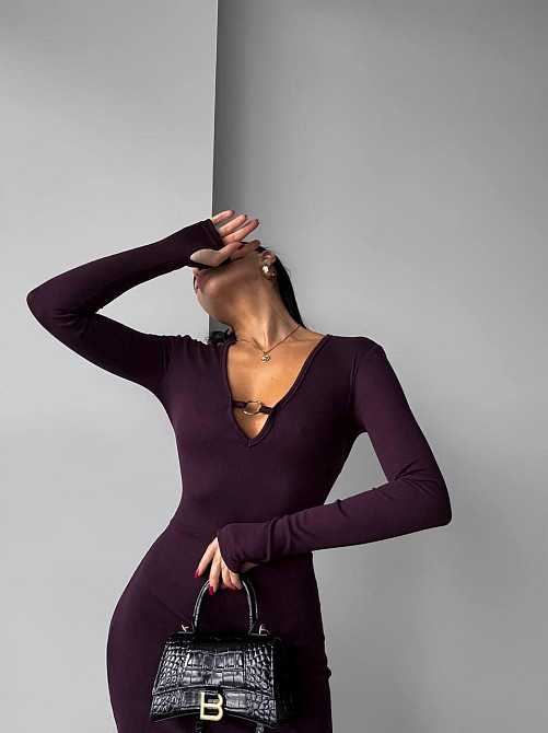 Елегантне жіноче плаття з виразним розрізом щільний рубчик Баклажан, 42/44 Одеса - фото 5