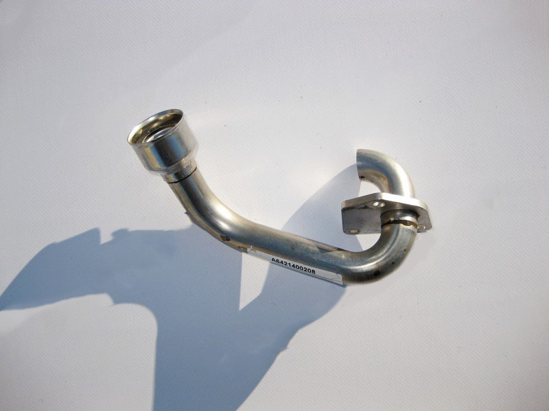 Mercedes-Benz  A6421400208 Трубка між теплообмінником ОГ та впускним колектором надувного повітря двигуна OM642 V6 3.0 cdi Одеса - фото 1