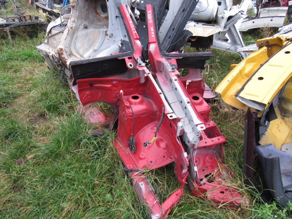 Лонжерон правий Renault Kangoo 2003-2007 Ковель - фото 1