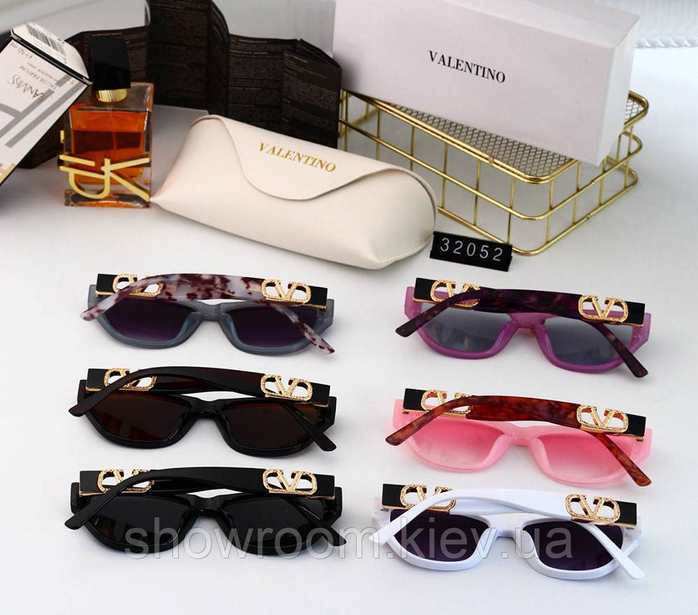Женские солнцезащитные очки Valentino (22051) black Киев - изображение 4