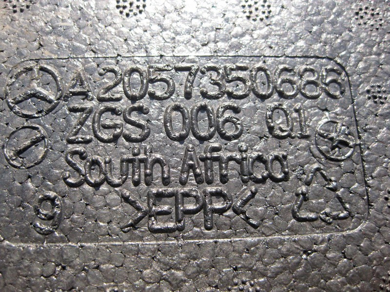 Mercedes-Benz  A2057350686 Пінопластовий ущільнювач внизу задніх правих дверей передня частина C-Class W205 Одеса - фото 3