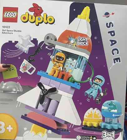 Конструктор LEGO DUPLO Town Пригоди на космічному шатлі 3-в-1. Харків