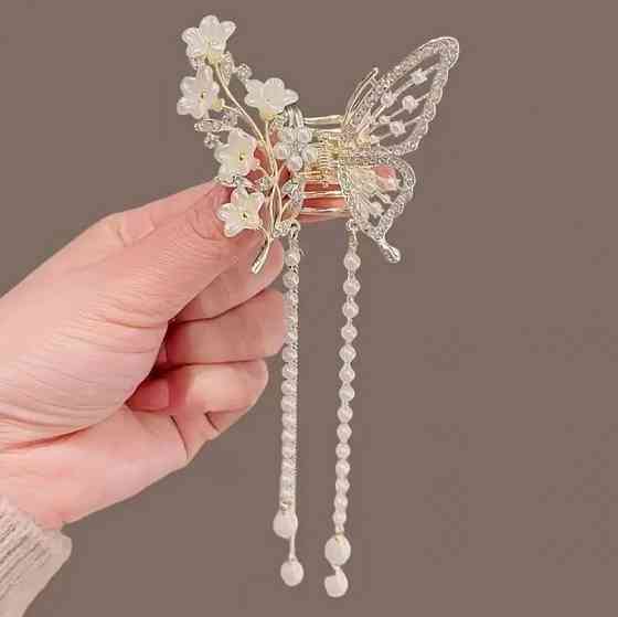 Заколка-краб для волос «Бабочка и цветы» с подвесками – светлое золото Киев