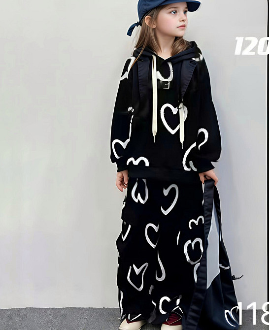 Детский черный спортивный костюм для девочки с сердечками 110,120 Николаев - изображение 1