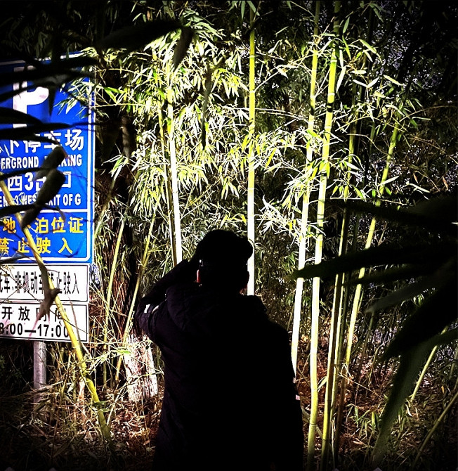 Ліхтар ліхтар налобний з індикатором заряду та на акамуляторі ЛЕД 4 + 2 режими LED червоний світло Одеса - фото 7