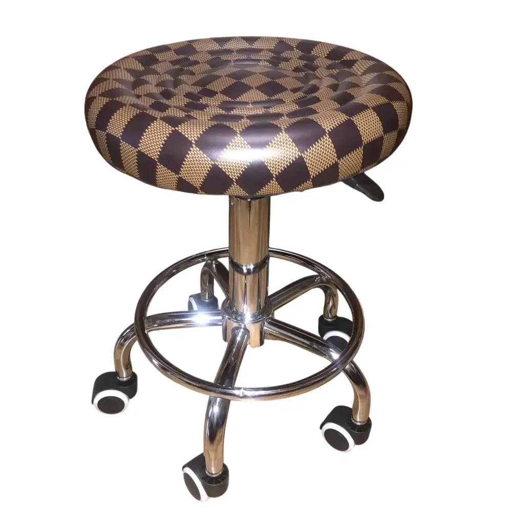 Стул косметологический без спинки на колесах с подставкой для ног, регулировка высоты Шахматка коричневая Киев - изображение 1