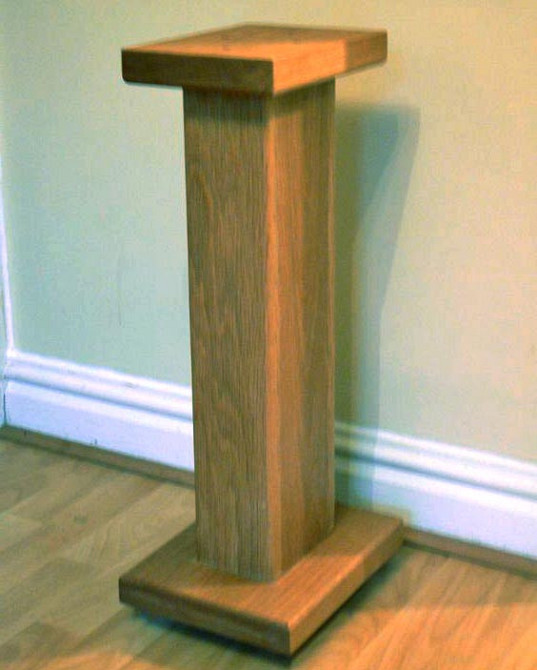 Стойка под акустику 