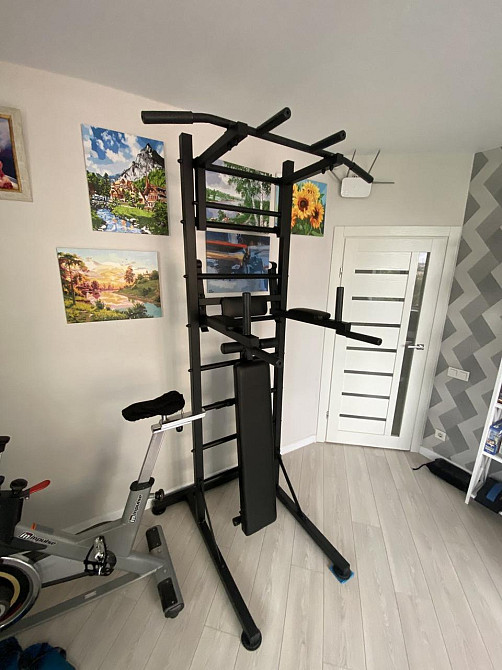 Надежная шведская стенка напольная до 120 кг металлическая передвижная с турником брусья скамья для пресса Каменское - изображение 9